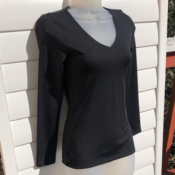 NWT Aritzia Contour Top in Black - Picture 3 of 9